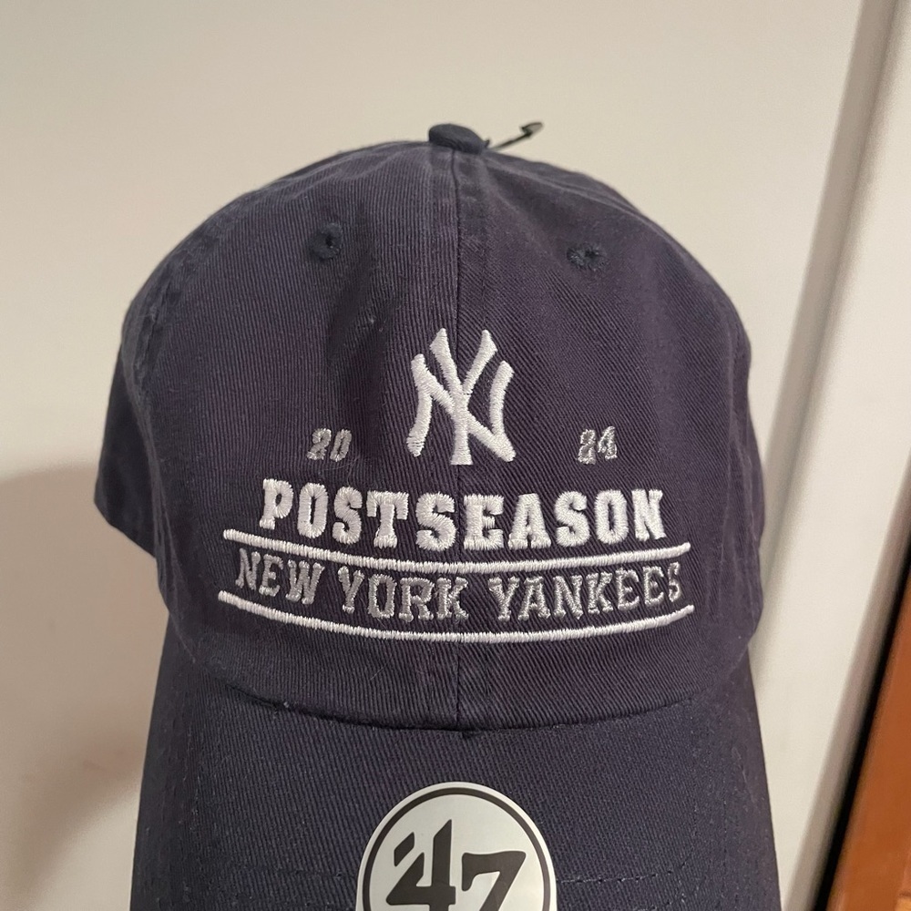 47 Adult 2024 MLB Postseason New York Yankees Navy Cleanup Baseball Hat NWT - Picture 3 of 8
